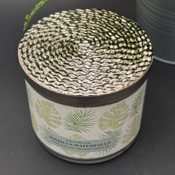 BBW Hibiscus Waterfalls Bath & Body Works 3 Wick Candle - Picture 4 of 10